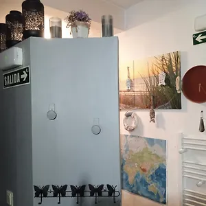 Bajera-loft No Comfortable Con La Verja En La Entrada,,no Lujosa,vieja,sin Reforma, Con Cedula De Habitabilidad Preparada Para Alojamiento No No Hostal No Apartamento El Precio Coincide Con Calidad Y Calificaciones Trato Familiar,como En Tu Cas Apartamento Pamplona